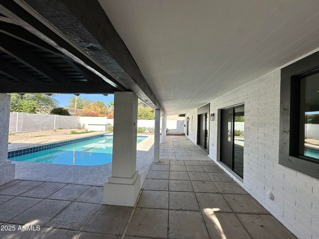 6712 E BEVERLY Lane, Scottsdale, AZ 85254