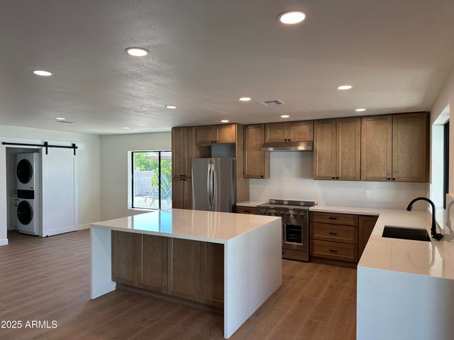 6712 E BEVERLY Lane, Scottsdale, AZ 85254