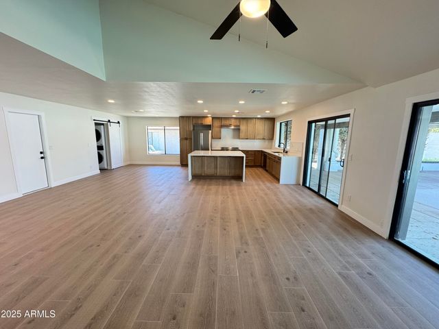 6712 E BEVERLY Lane, Scottsdale, AZ 85254