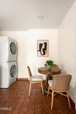 1587 N Harding Avenue, Pasadena, CA 91104