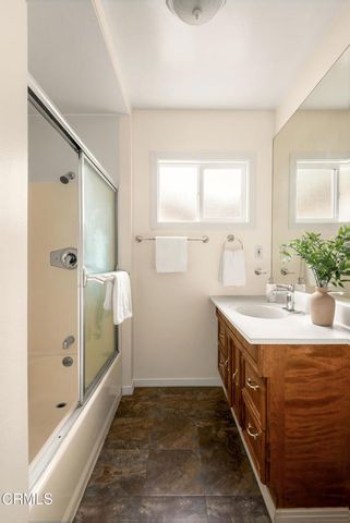 1587 N Harding Avenue, Pasadena, CA 91104