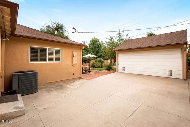 1587 N Harding Avenue, Pasadena, CA 91104