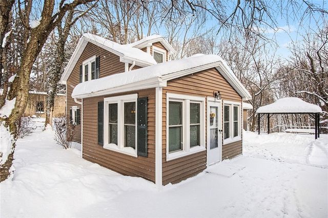 660 List Avenue, Irondequoit, NY 14617