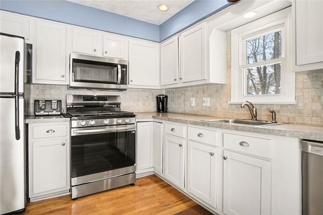 660 List Avenue, Irondequoit, NY 14617