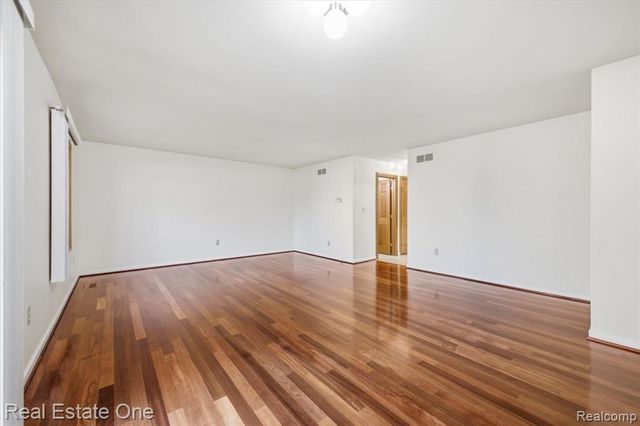 2251 Crystal Drive, Rochester Hills, MI 48309