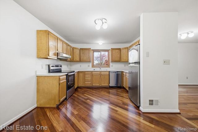 2251 Crystal Drive, Rochester Hills, MI 48309