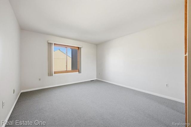 2251 Crystal Drive, Rochester Hills, MI 48309