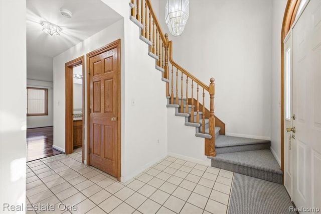 2251 Crystal Drive, Rochester Hills, MI 48309