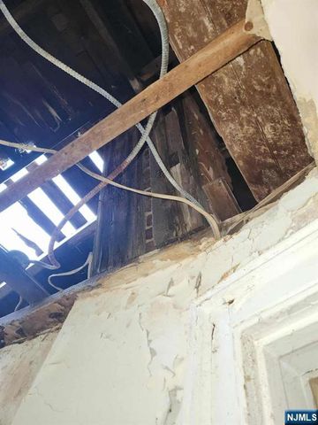 26 Van Orden Place, Hackensack, NJ 07601