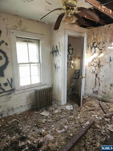 26 Van Orden Place, Hackensack, NJ 07601