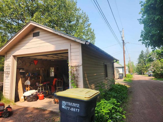 822 MacArthur Ave, Ashland, WI 54806