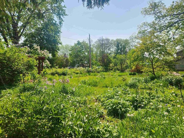 822 MacArthur Ave, Ashland, WI 54806