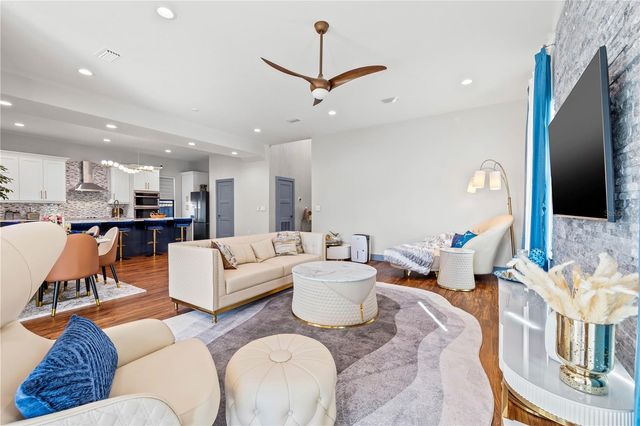 6325 11TH AVENUE S, Gulfport, FL 33707