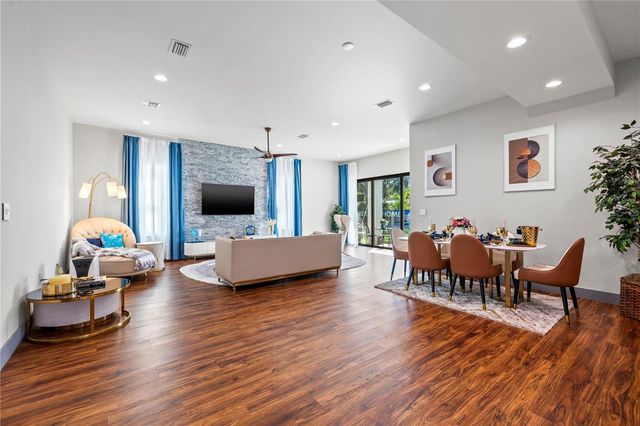 6325 11TH AVENUE S, Gulfport, FL 33707