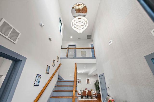 6325 11TH AVENUE S, Gulfport, FL 33707