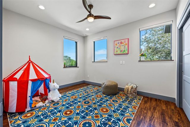 6325 11TH AVENUE S, Gulfport, FL 33707