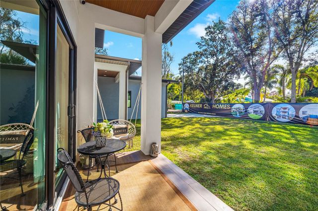 6325 11TH AVENUE S, Gulfport, FL 33707