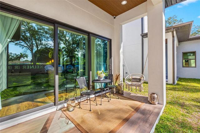 6325 11TH AVENUE S, Gulfport, FL 33707