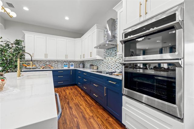 6325 11TH AVENUE S, Gulfport, FL 33707