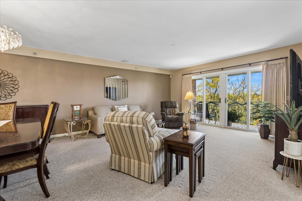 710 CREEKSIDE Drive 504, Mount Prospect, IL 60056 — photo 3