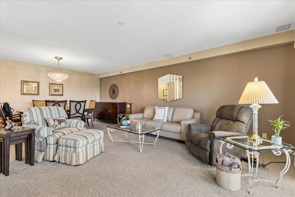 710 CREEKSIDE Drive 504, Mount Prospect, IL 60056 — photo 4