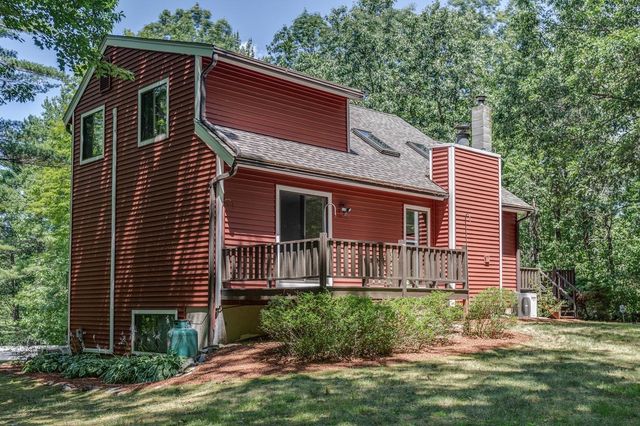 31 Bricketts Mill Road, Hampstead, NH 03841