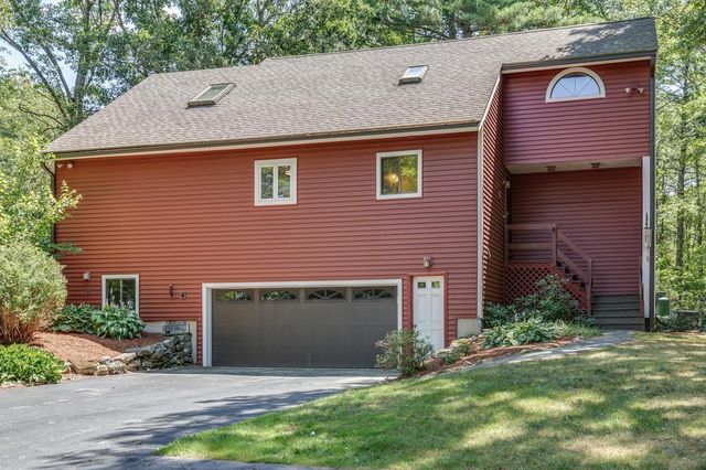 31 Bricketts Mill Road, Hampstead, NH 03841