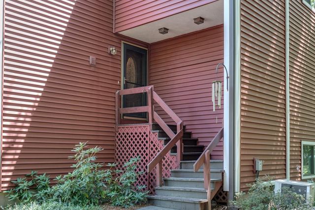 31 Bricketts Mill Road, Hampstead, NH 03841