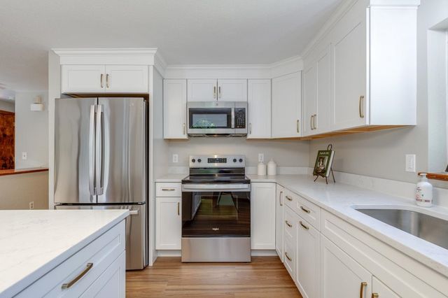 31 Bricketts Mill Road, Hampstead, NH 03841