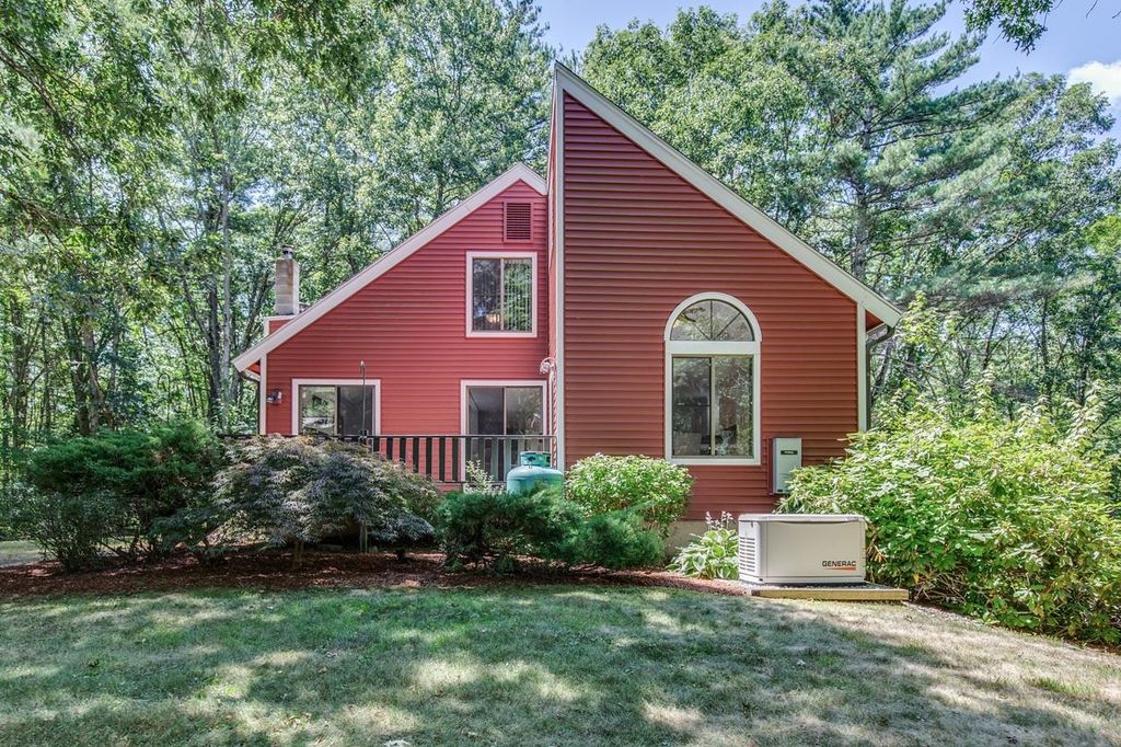 31 Bricketts Mill Road, Hampstead, NH 03841