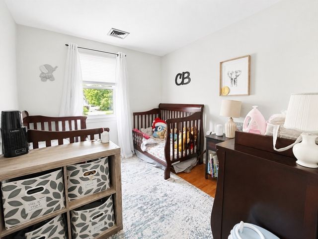 28 Park Ave West, Weymouth, MA 02190