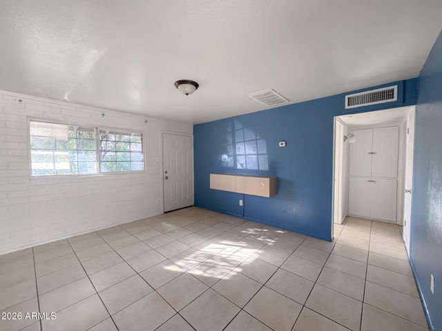 3114 E HUBBELL Street B, Phoenix, AZ 85016