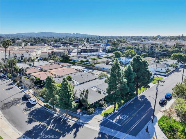 425 Ford, Costa Mesa, CA 92627