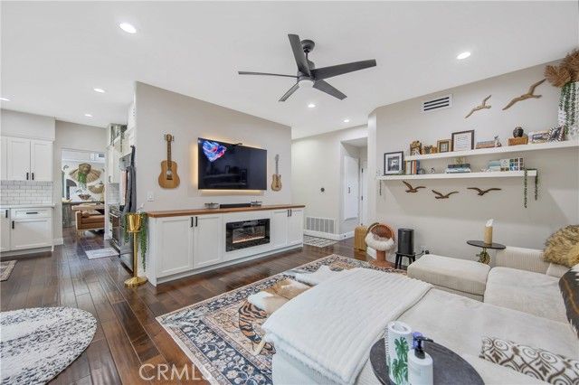 133 Concerto, Oak Park, CA 91377