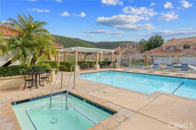 133 Concerto, Oak Park, CA 91377