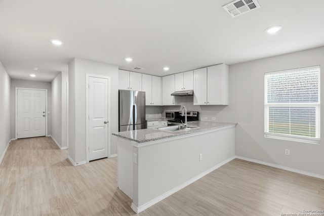 5738 Elm Valley, San Antonio, TX 78242