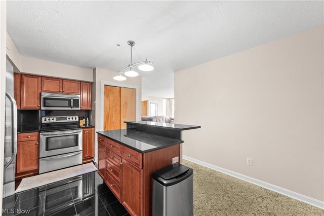 2222 Detroit Avenue 906, Cleveland, OH 44113