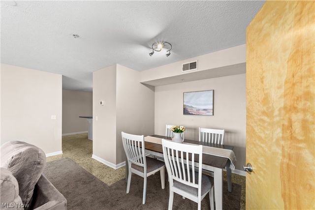 2222 Detroit Avenue 906, Cleveland, OH 44113