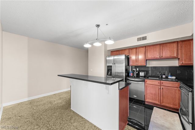 2222 Detroit Avenue 906, Cleveland, OH 44113