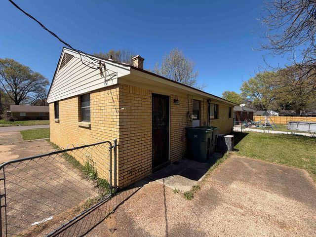 1068 BUCKNER RD, Memphis, TN 38122