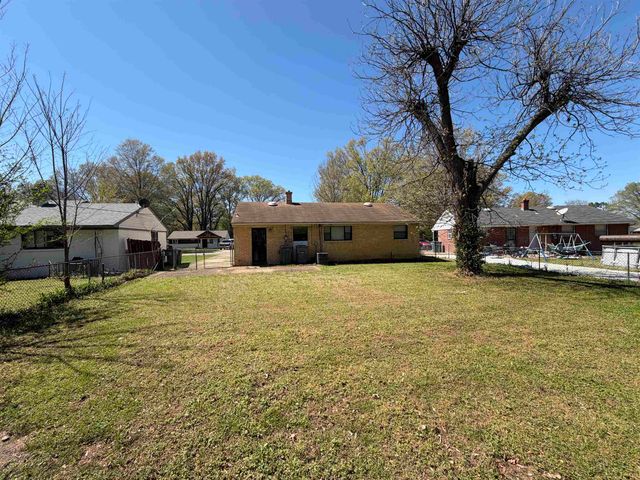 1068 BUCKNER RD, Memphis, TN 38122