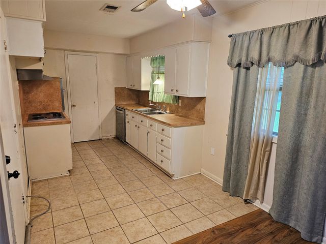 821 Mark Street, Deer Park, TX 77536