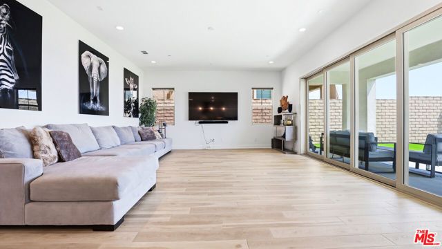 21230 W Wildflower Way, Chatsworth (los Angeles), CA 91311