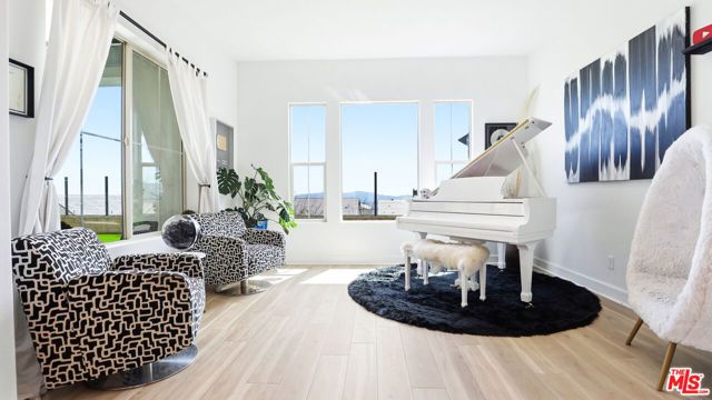 21230 W Wildflower Way, Chatsworth (los Angeles), CA 91311