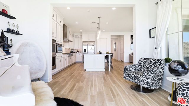 21230 W Wildflower Way, Chatsworth (los Angeles), CA 91311