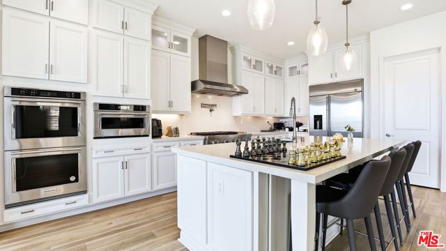 21230 W Wildflower Way, Chatsworth (los Angeles), CA 91311