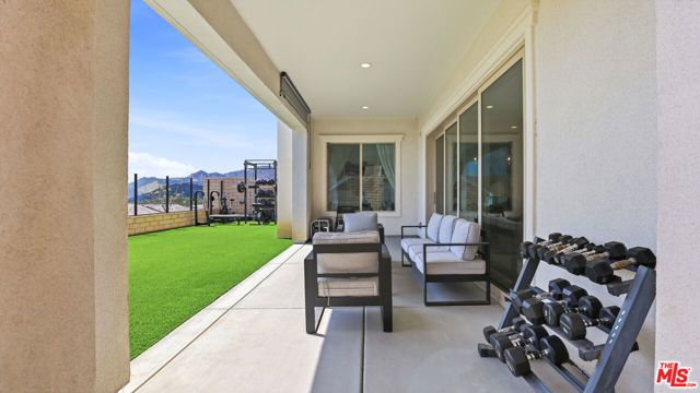 21230 W Wildflower Way, Chatsworth (los Angeles), CA 91311