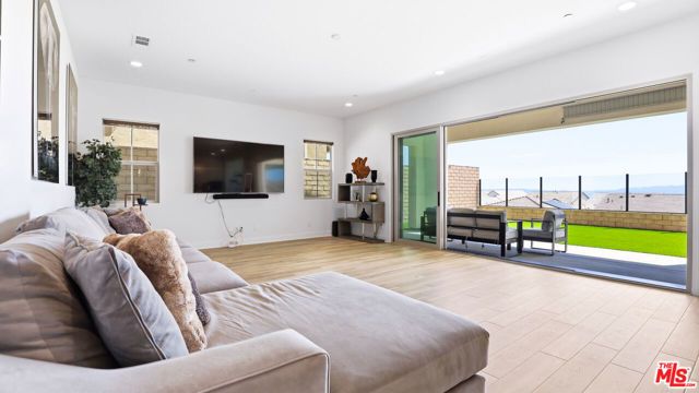 21230 W Wildflower Way, Chatsworth (los Angeles), CA 91311