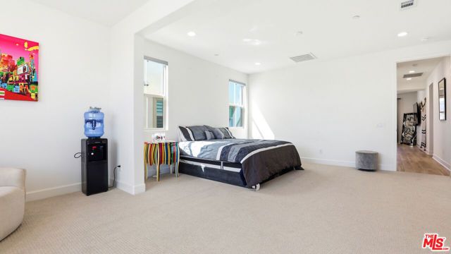 21230 W Wildflower Way, Chatsworth (los Angeles), CA 91311