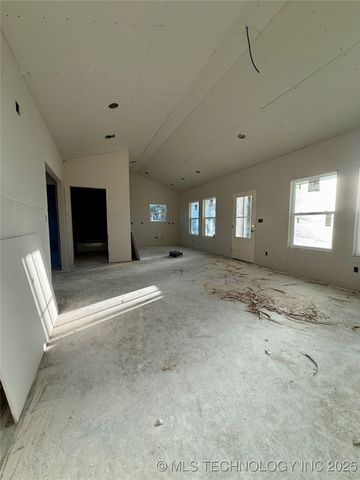 1601 E 4th, Sulphur, OK 73086